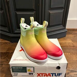 XTRATUF Women's Gradient Ankle Boots - Red and Yellow